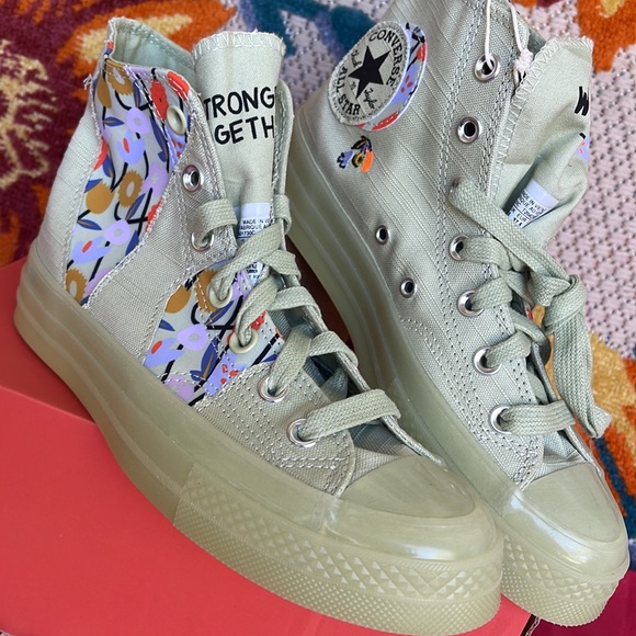 Converse A01730C
CHUCK 70 HI
OLIVE AURA/ BLACK
WMNS sneakers - Picture 10 of 16